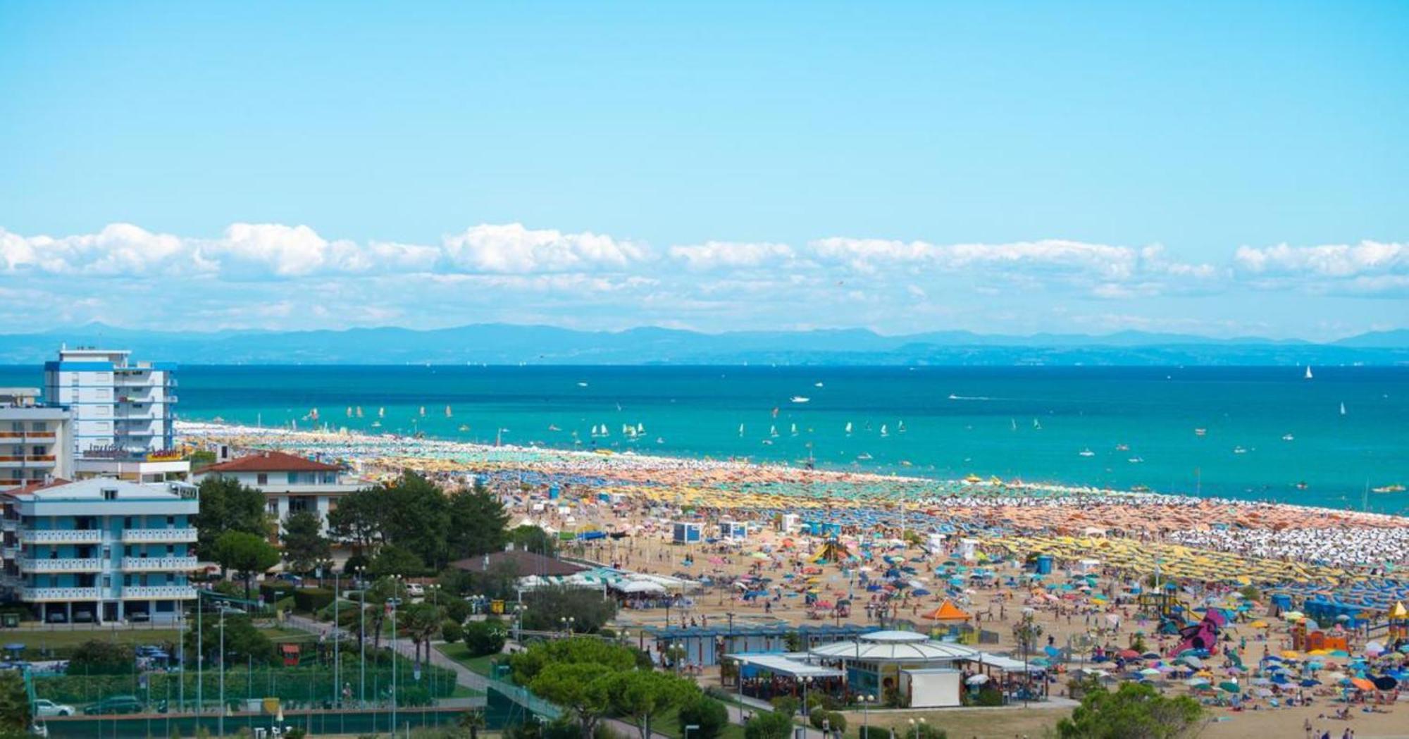 Nice Two-Bedroom Apartment 150M From The Beach Bibione Buitenkant foto