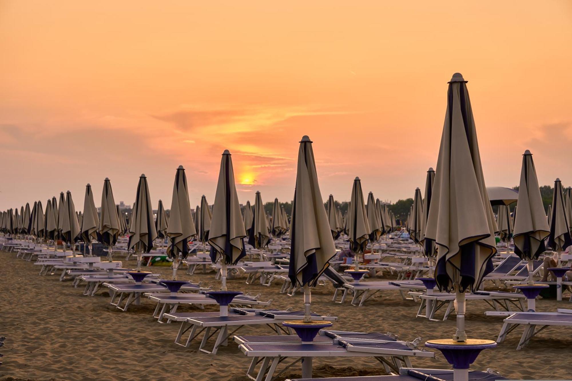 Nice Two-Bedroom Apartment 150M From The Beach Bibione Buitenkant foto