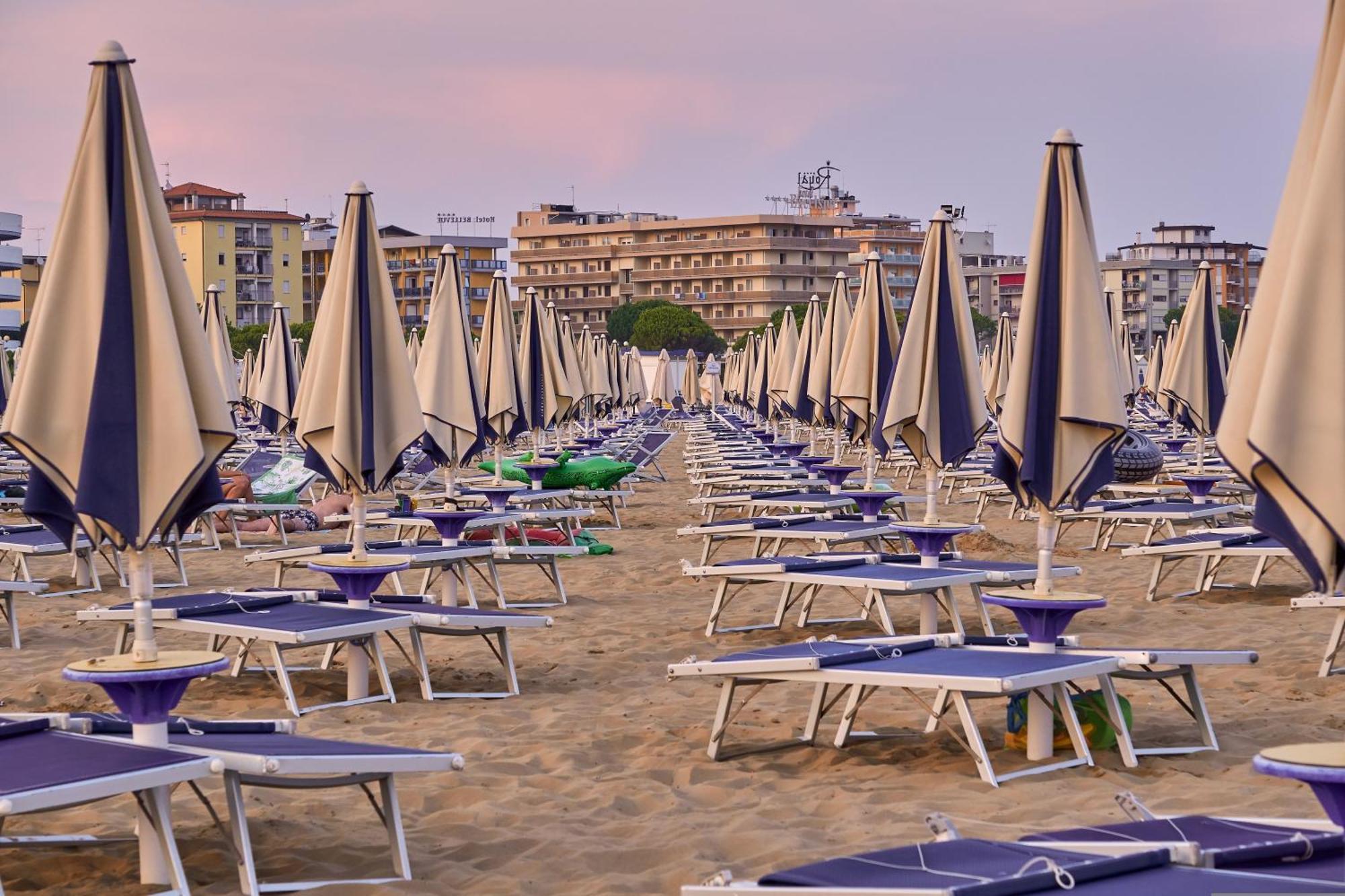 Nice Two-Bedroom Apartment 150M From The Beach Bibione Buitenkant foto