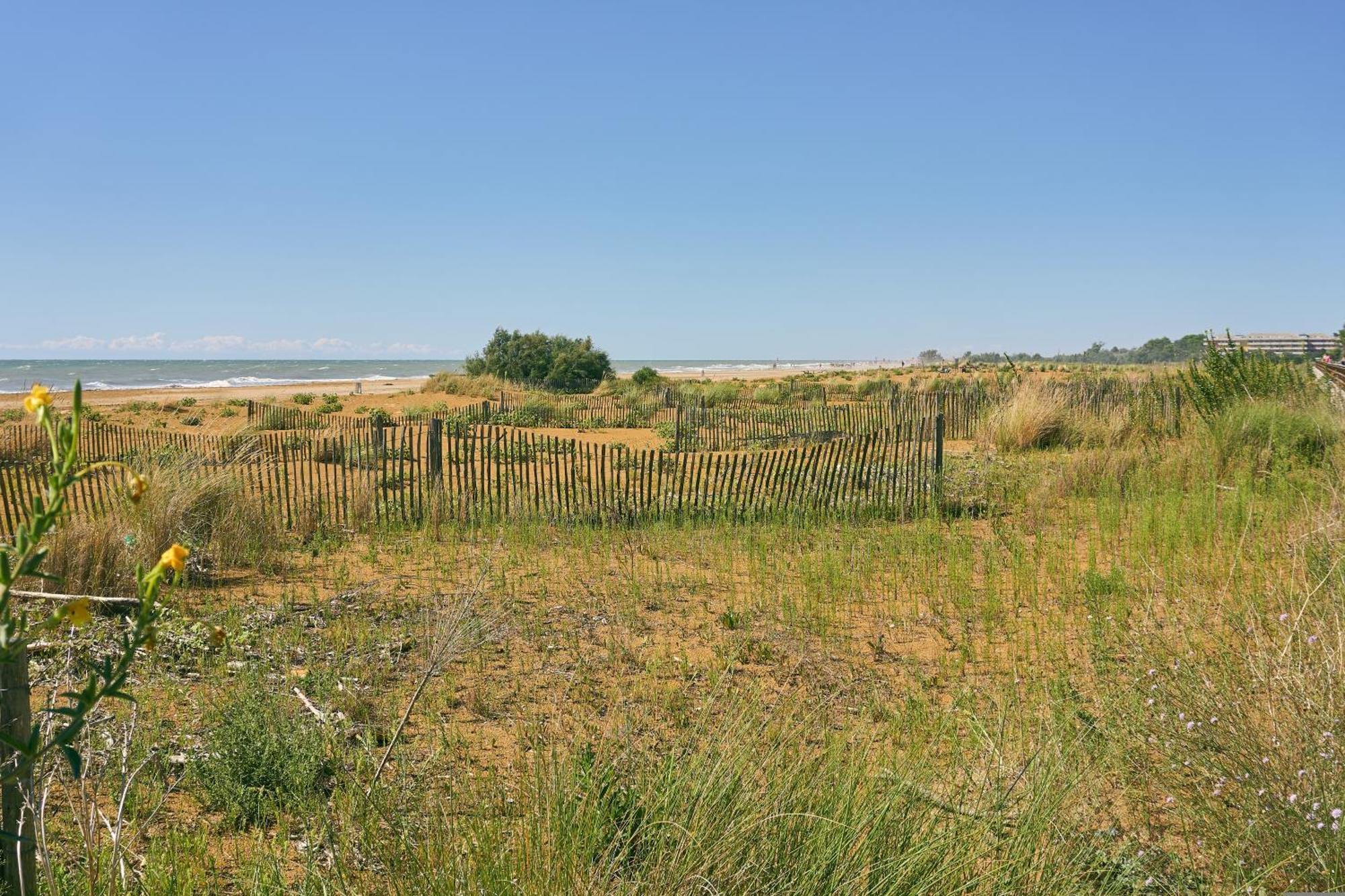 Nice Two-Bedroom Apartment 150M From The Beach Bibione Buitenkant foto