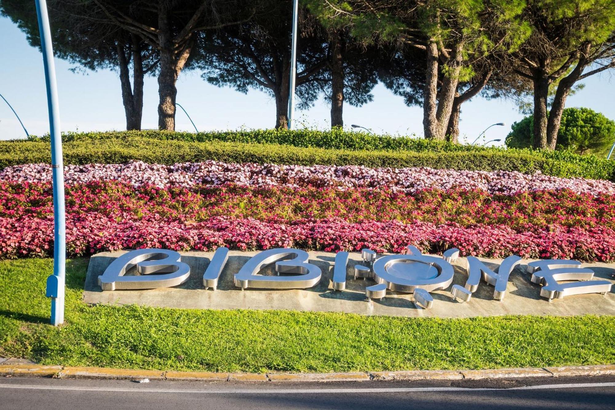 Nice Two-Bedroom Apartment 150M From The Beach Bibione Buitenkant foto